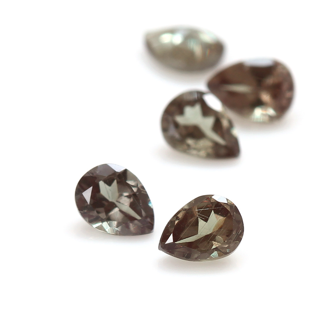 色が変わる カラーチェンジする 宝石 5選 Bizoux ビズー 公式 Bizoux ビズー公式